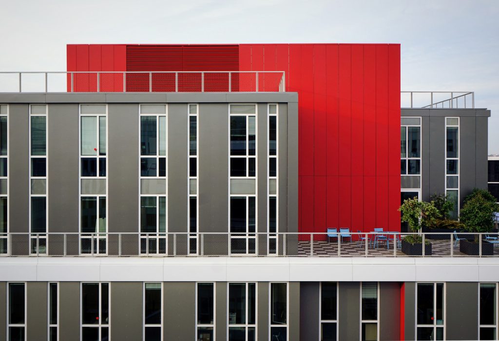 architecture_balcony_building_facade_high_rise_windows-1270081